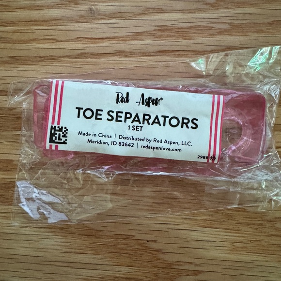 NEW - Red Aspen Mani & Pedi Prep Mask & Toe Separator Set - Picture 11 of 12